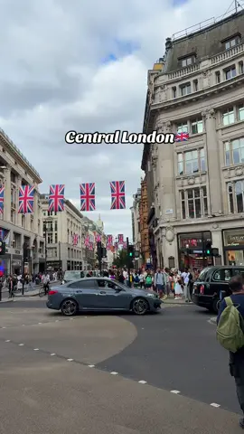 Central London 🇬🇧✨ #foryoupage #foryoupage❤️❤️ #internationalstudent #uktiktok #viralvideo 