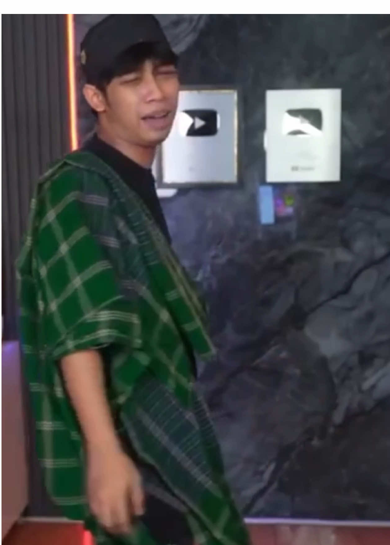 BANG UDAH BANG 😭😭