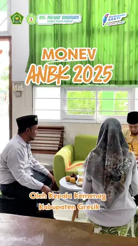 ✨*Pelaksanaan ANBK hari ke-1*✨ Alhamdulillah, hari ini pelaksanaan Asesmen Nasional Berbasis Komputer (ANBK) dengan Materi Pelajaran Literasi dan Survei Karakter di madrasah kita berjalan dengan tertib dan lancar. Seluruh Murid mengikuti kegiatan ini dengan penuh kesungguhan serta menjaga kedisiplinan selama proses berlangsung. Momentum ini semakin istimewa dengan kehadiran Bapak H. Muh. Ali Faiq, M.HI., selaku Plt. Kepala Kemenag Kabupaten Gresik, yang berkenan hadir langsung untuk melakukan Monitoring dan Evaluasi (Monev). Kunjungan beliau tidak hanya menjadi wujud perhatian dari Kementerian Agama terhadap pelaksanaan ANBK di madrasah, tetapi juga menjadi motivasi besar bagi peserta didik maupun seluruh civitas akademika untuk terus meningkatkan mutu pendidikan. Semoga pelaksanaan ANBK tahun ini membawa hasil terbaik, menjadi cerminan kemampuan literasi murid, sekaligus menguatkan nilai-nilai karakter yang mulia.
