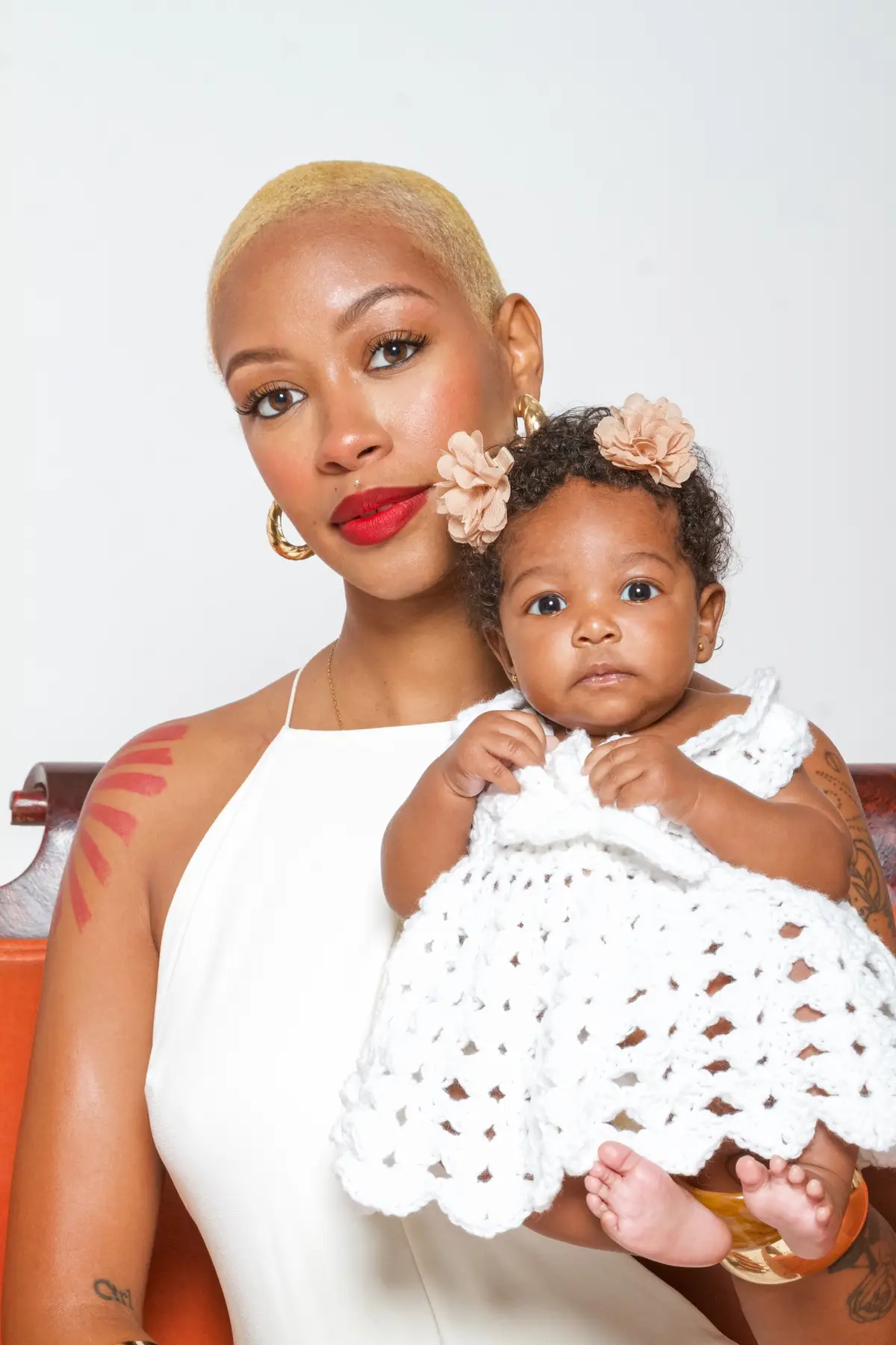 #momanddaughterphotoshoot #girlmom #27birthday #virgo #buzzcutwomen 