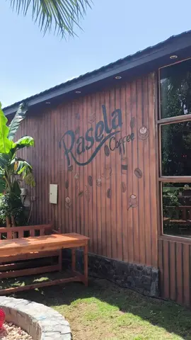 suasananya sudah kayak Di puncak Aja, restaurant Indonesia pun tersedia Di sini masyaallah lengkap#taif #fypage #creatorsearchinsights 
