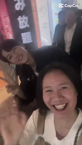 Gặp idol song jong ki ngoài đời. Còn được nch với ảnh nữa 🫶🏻🫶🏻 Thắng đời 1-0🤣🤣##歌舞伎町 