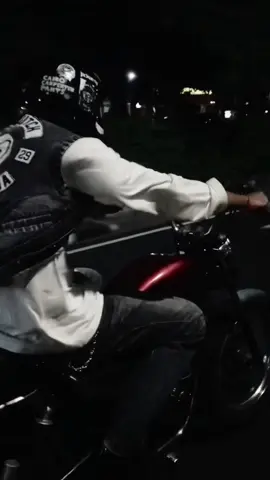 aloneee againnn #british #motorcycle #costum #britishstyle 