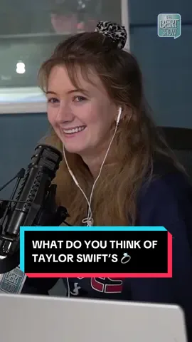 How do you feel about Taylor Swift’s engagement ring? 💍  #swiftie #swifties #taylorswift #podcastclips #podcast 
