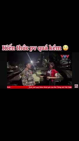 “Phóng viên: Chiếc xe tăng này có thể bắn được mục tiêu bao xa ạ? Chiến sĩ: Có thể tiêu diệt mục tiêu ở khoảng cách 1000-2000m. Phóng viên: Vậy là có thể bắn từ đây vào thành phố Hồ Chí Minh ạ”  Chiến sĩ: ??? Nguồn: VOV live on youtube #xuhuong #charmingnews #quockhanh #vietnam #viral 