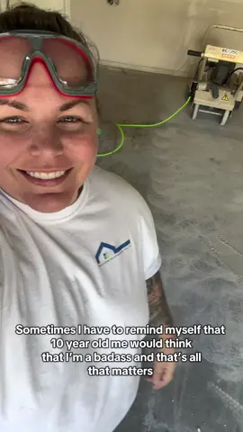 What an incredible feeling to know I have so many crews who believe in what I’m building and want to be part of it. Every day, I get to make an impact— in my team’s lives, my clients’ lives, and our community. Little me would’ve loved to have had someone like me to look up to, especially as a woman making her mark in a male-dominated industry. That’s what makes this journey even more special. I truly love what I do and everyone I get to do it with 🙌🏼 #oklahoma #femaleowned #OneCallDoesItAll #GeneralContractor 