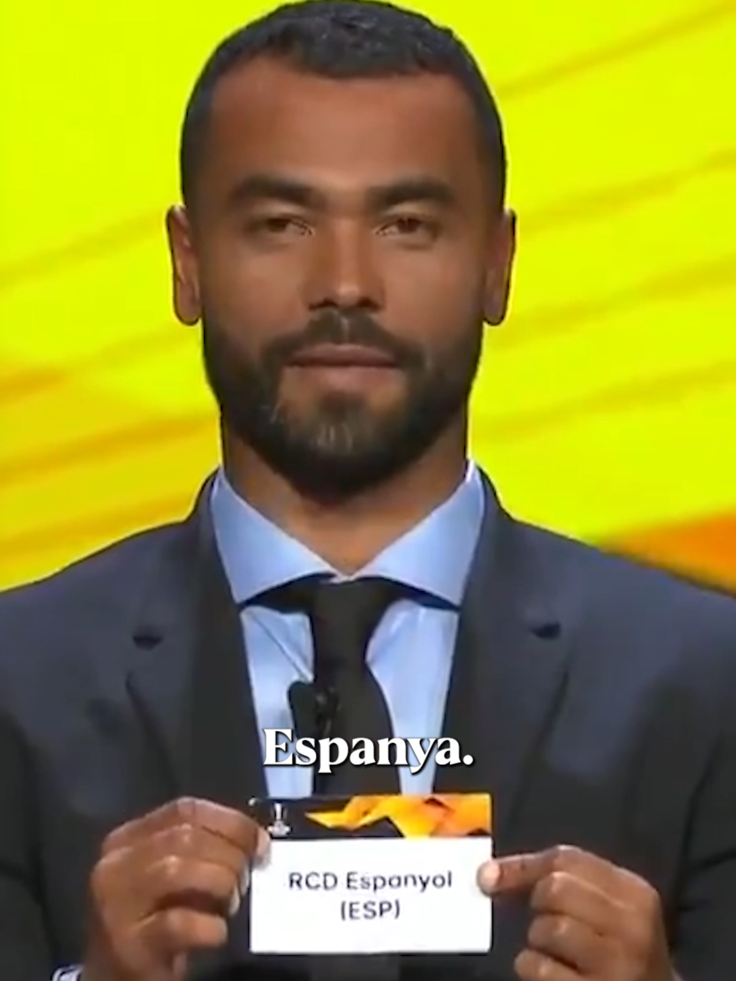 Throwing it back to Ashley Cole struggling with the team names during the 2019 #UELdraw... 😅 #europaleague #uefa #footballtiktok #soccertiktok