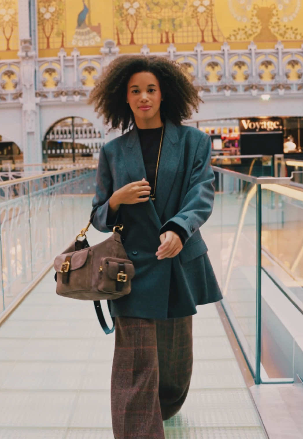 Pas de panique ! Vous avez encore quelques jours pour shopper votre look de rentrée 💼 #SamaritaineParis #Rentrée @Maison Margiela @Chloe @Manolo Blahnik @Aurélie Bidermann 