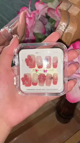 purely handmade nails ˚˖𓍢ִ໋🌷͙֒✧˚.🎀༘⋆ #pressonnails #nails #fakenails #nailsextentions #nailart 