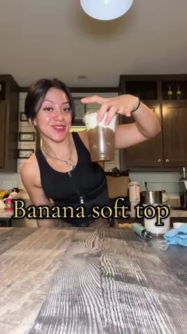 Cafecito con banana soft top #fyp #parati #bienbuenacafeadelgaza #lauramakeupp98 #taniaxobeauty 
