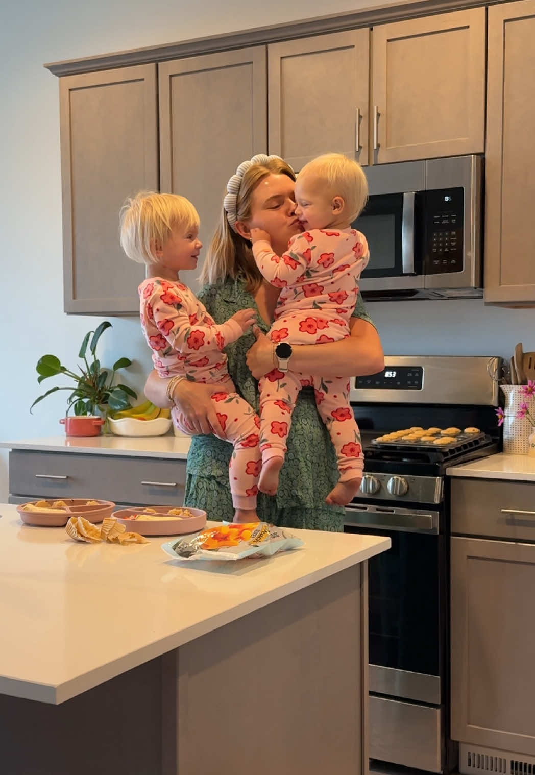 From “how will I ever do this” to “I can’t believe God gave me them” #proudmama #girlmom #motherhoodmoments #irishtwinsmom #momlove 