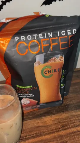 Yumm this coffee is actually sooo good I can’t can’t even taste the protein which I love🥰🎃#highprotein #proteincoffee #icecoffee #coffee #protein 