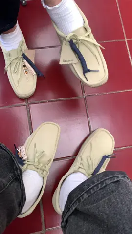 Wallabees date @Clarks Originals 🖤 #fyp #clarks #clarksoriginals #couple 