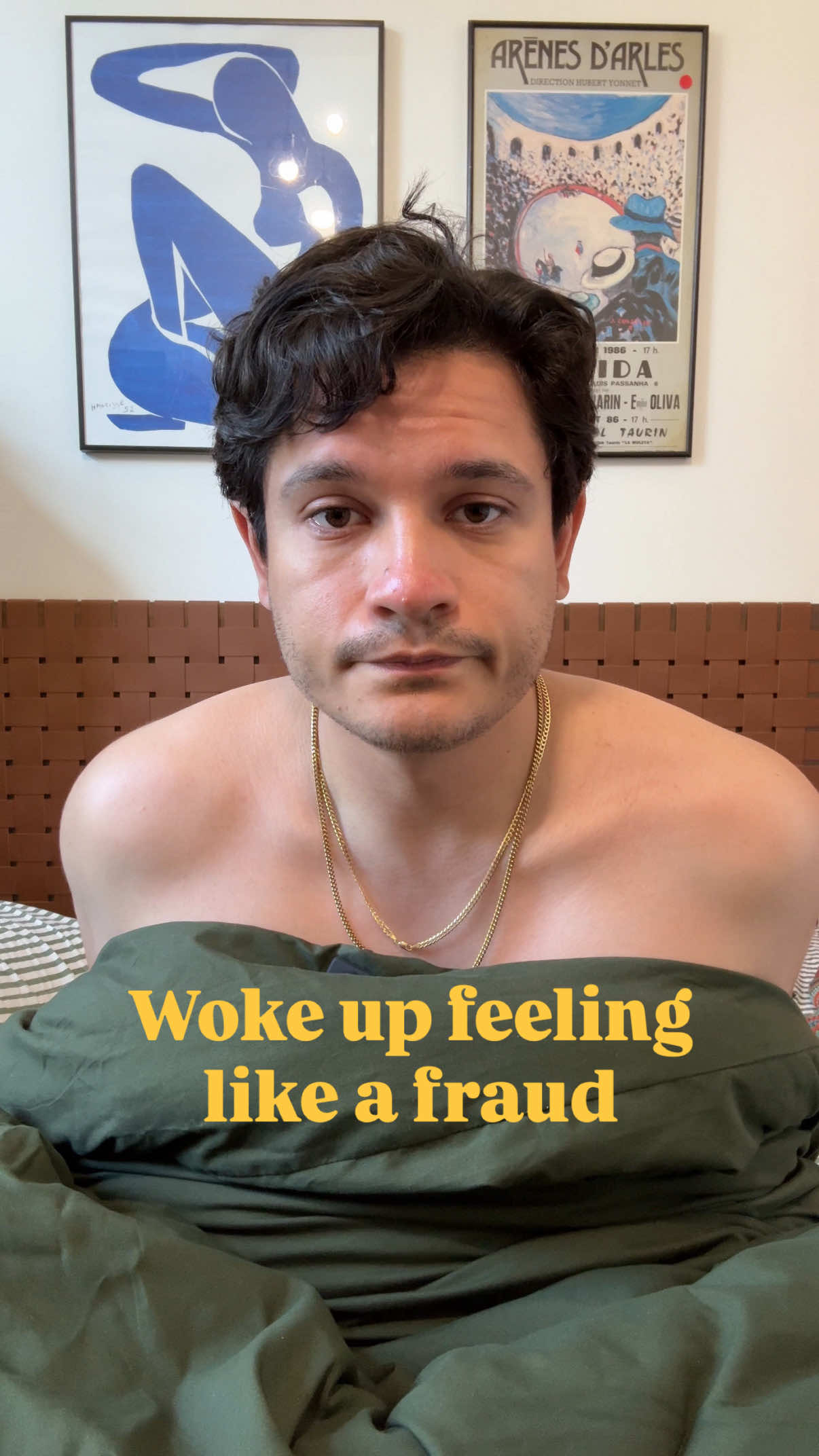 Today I woke up feeling.. like a fraud 🫤 I've been playing around with some new creative ideas and getting back into painting lately. I thought- what better way to share that with you than by doing a trend that went viral back in April 😃👍 #narratorsvoice #narratortrend  #lifeofanartist #narrator #artistvlog 