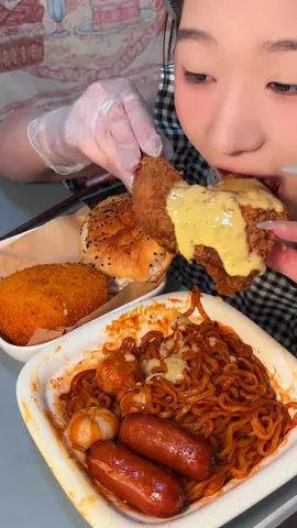 Mì gà tây với gà rán! Ngon quá #mukbang #food #eating #eatingsounds #delicious      