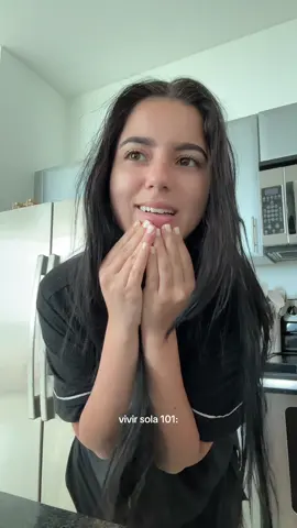 buenos dias amigas ustedes son mi compañia de desayuno🥰 #vivirsola 