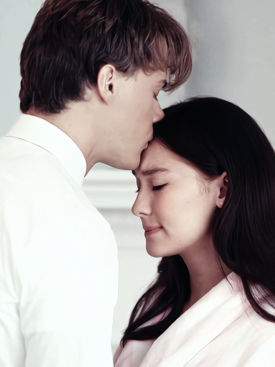 the forehead kiss he gave her...  | #thesummeriturnedpretty #tsitpseson3 #conradandbelly #bonrad #fyp the summer I turned pretty season 3 episode 8 conrad and belly edit 