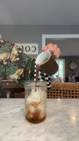 Make a salted honey latte with me. This is a dupe from the toddler barista’s recipe collection. My friend sent me her video & it looked so good. I’m hoping my next one looks just as good as hers. I’m working on the shake. @laima | toddler barista ##coffee##latte 