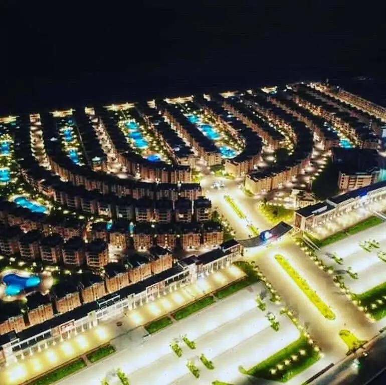 🇮🇱/🇪🇬 NEW: One of Egypt's major new architectural projects, the Marina Delta Lagoons Resort, located in Kafr El-Sheikh near New Mansoura and Baltim, was created using a Jewish-inspired 'Menorah' design to show friendship with Israel and attract Israeli tourists The Menorah is a symbol of Judaism, and it is also the national symbol of Israel 🇮🇱 Follow us⬇️ WHATSAPP 🔗 http://bit.ly/Channel_TJV TELEGRAM 🔗https://t.me/tjvnews