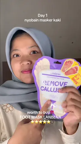 huaaaa so satisfying😭 bakal lebih enak ngelopekinnya kalo sabar nunggu wkwk. BEST DEH @Lanbena.Indonesia  #footmask #satisfyingvideo #maskerkaki #lanbenafootmask 
