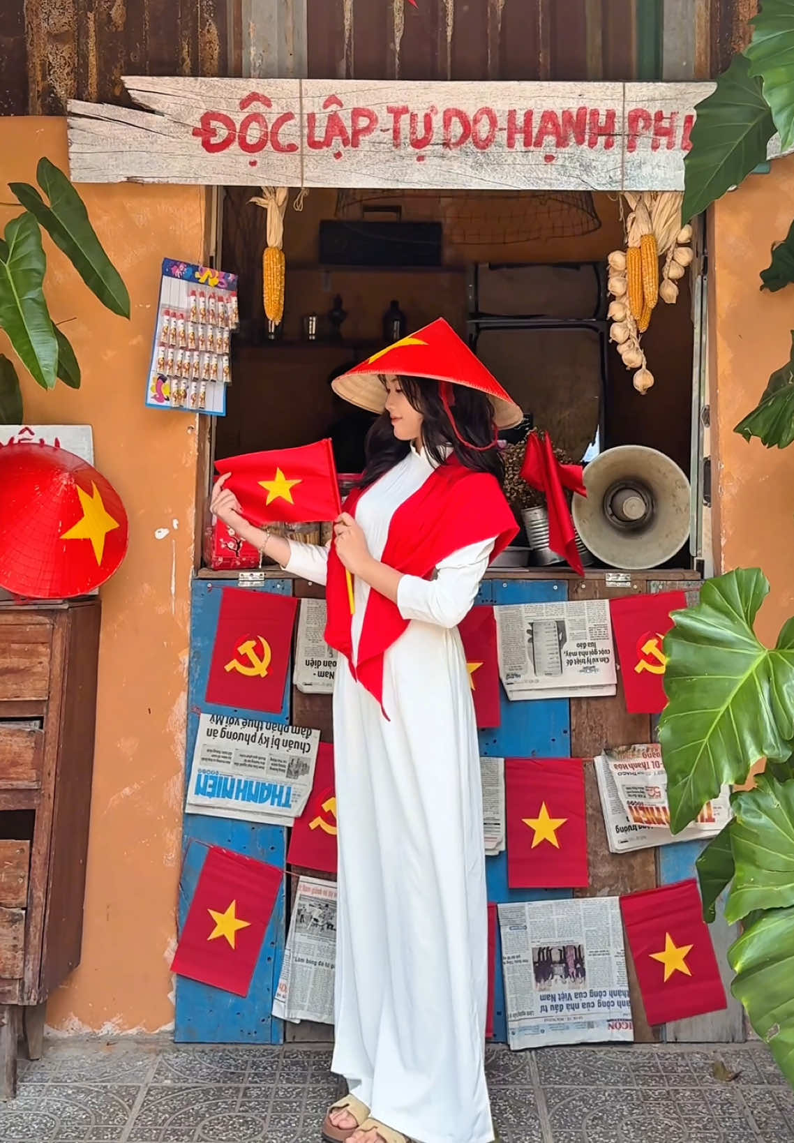 Chỉ còn vài ngày nữa là đến Quốc Khánh mọi người ai chưa checkin còn không mau qua tiệm chụp ngay bộ ảnh xinh xinh cho dịp lễ này thôi nè..!! #baria #hcm #tiemcaphean #tiemanboke #2thang9 