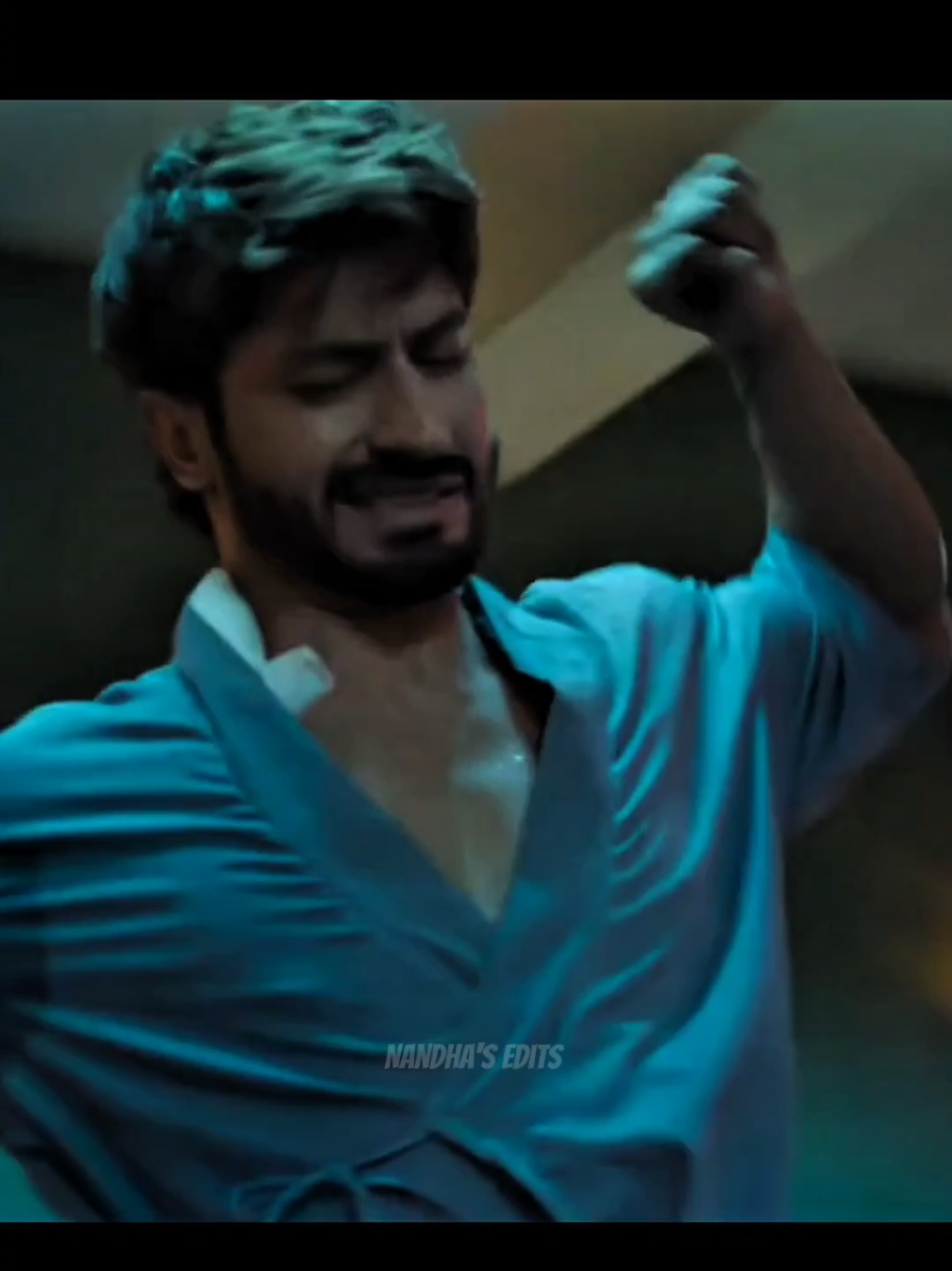 Thuppakki Yevan Kayyila irunthaalum, Villain Naanthaan Da..