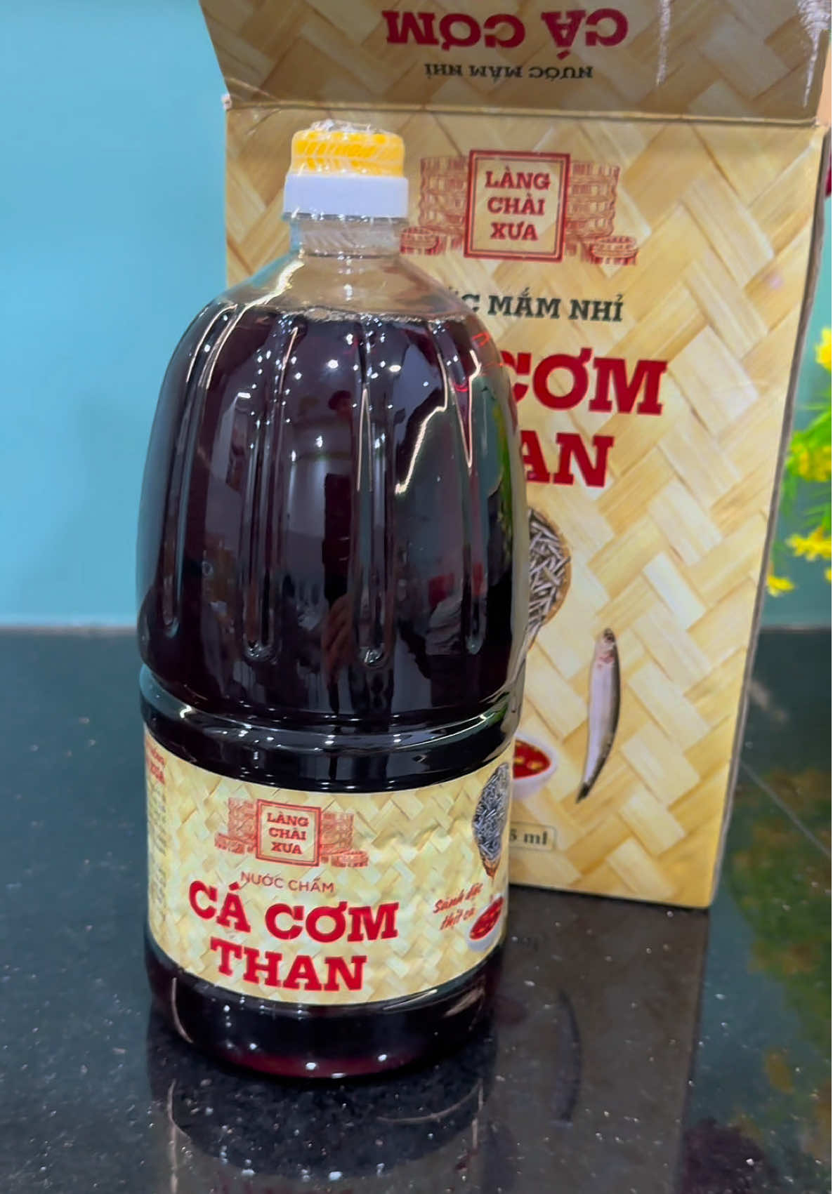 Nước chấm cá cơm làng chài i xưa can 2 lít ##emkieutaphoa##nuocmamcacomthan##nuocmamlangchaixua##nuocchamngon##nuoccham