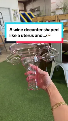 A uterus- shaped decanter and a winery that helps its community? Yes we can! Check out Ricochet Wine Company if you’re in #mcminnvilleoregon and get thee a SheCanter too at SheCanter.com ❤️ ❓what do you think?! #oregonwine #shecandoit #winelover #nonprofitsoftiktok 