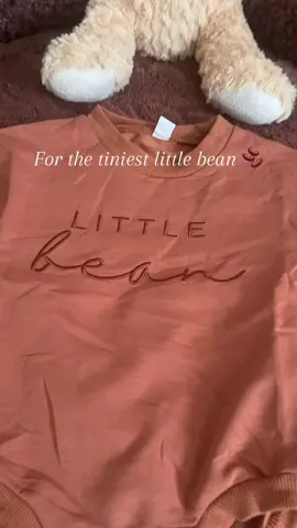 Neutral , cozy & oh so adorable 🤎the sweetest little romper for your little bean 🫘 #babyclothes #babyromper #littlebean #babyontheway #cutebaby 