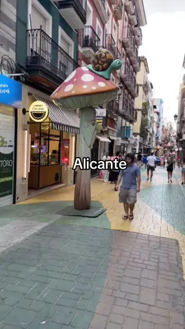 De paseo por allí #pourtoi #parati #alicante 