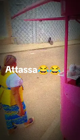 ÉEEH ATTASSA 😂😂  #attassa  #attassavidéoorginal #humour  #tiktokfrance  #pourtoi  @Baby🍼shine 