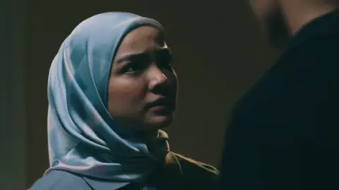“abang nak cari balik KEPERCAYAAN my treasure ❤️” ya allahhhh nak satu laki mcm thariq ni 😭😭😭😭😭😭🫶🏻🫶🏻🫶🏻 @Meerqeen @Qasqasss   #thariqridzuwan #eyrarahman #davidteo #meerqas #dramatrending 