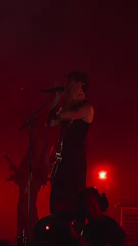 tan perfecto como siempre🤍 @Shawn Mendes @ShawnAccess #ontheroadagain @Movistar Arena España 