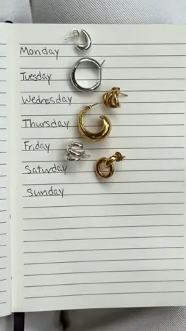 What we are truly writing in our journal… 📕#jewelry #gold #trend 