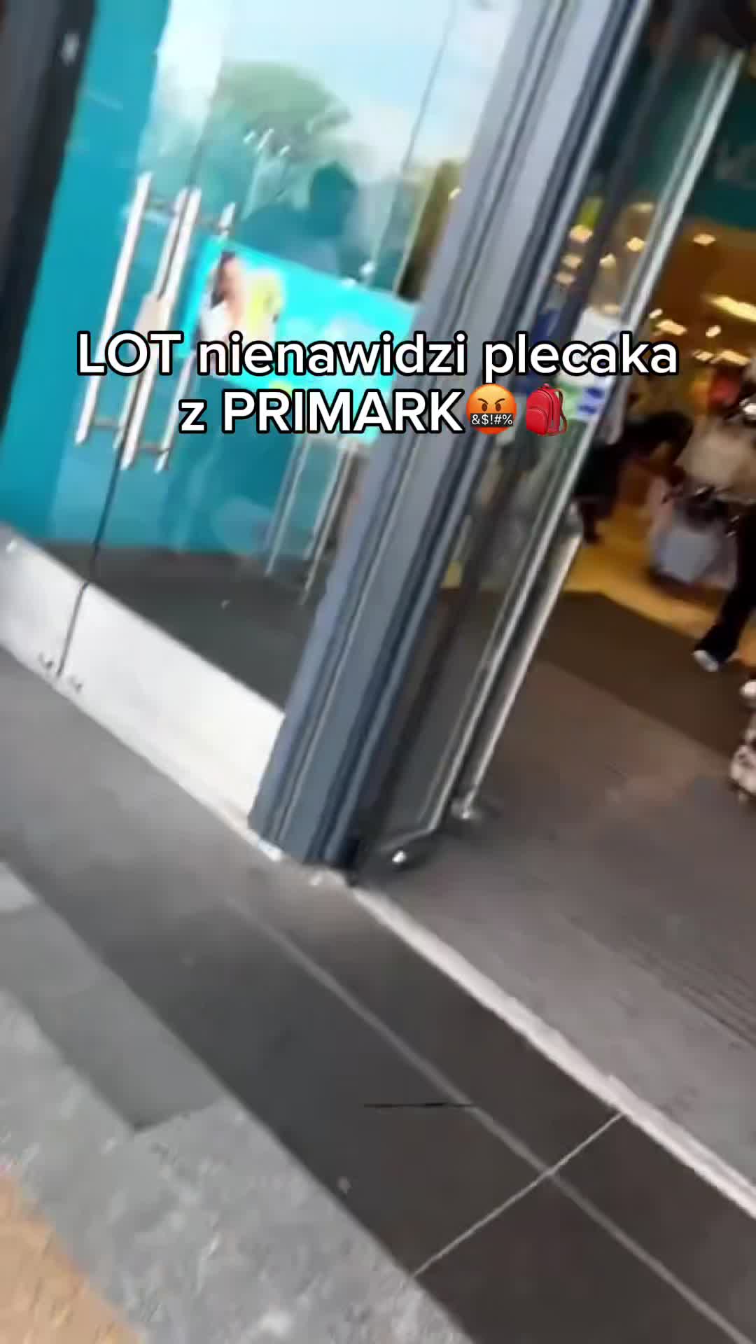 lot nienawidzi plecaka z primark
