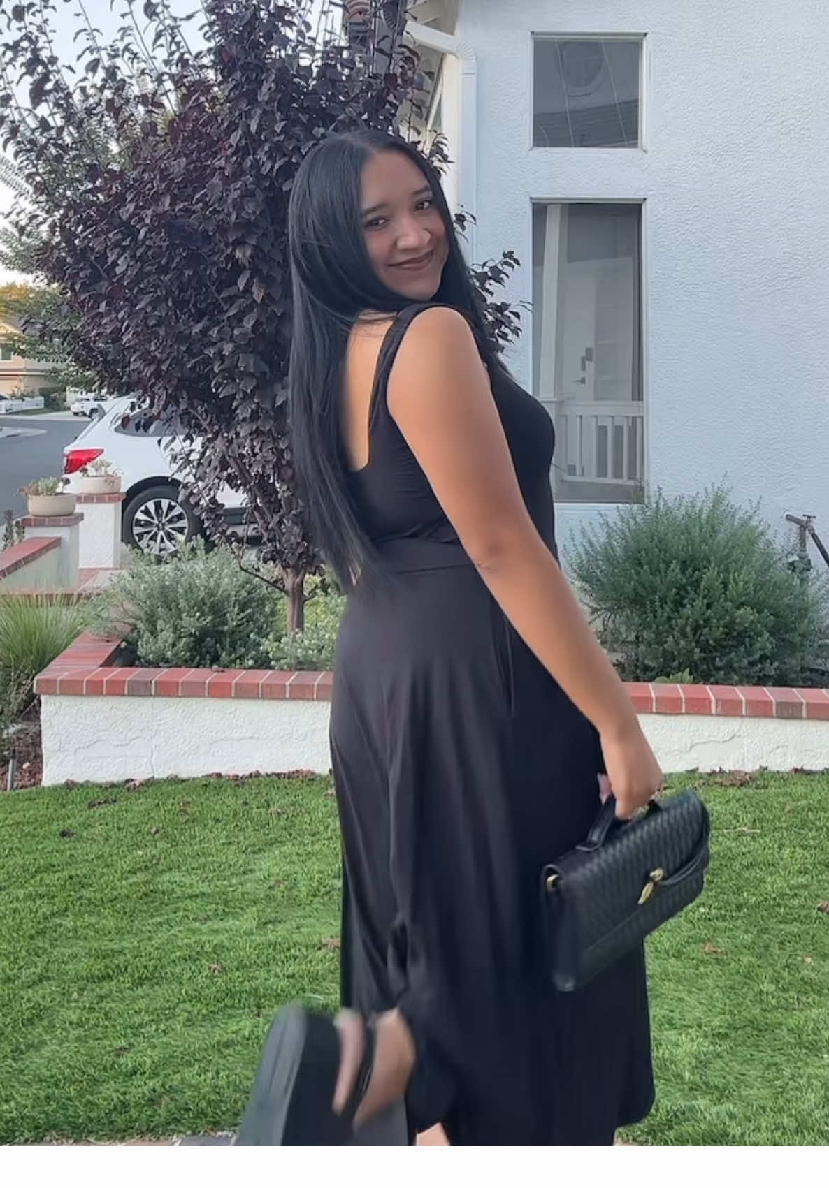 Any dress with a built in bra is a yes for me 💌 #dress #outfit #fyp #builtinbra #blackdress @OGLmove_official 