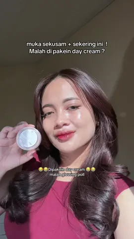 Baru nemu day cream se ringan ini 😭😭 biasanya bikin sumuk, cepet luntur , ini mah malah nemplok bgt ke muka woii #mkskin #daycream 