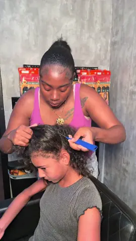 She’s ready for school😁#fyp #braids #foryou #knotlessbraids #foryoupage 