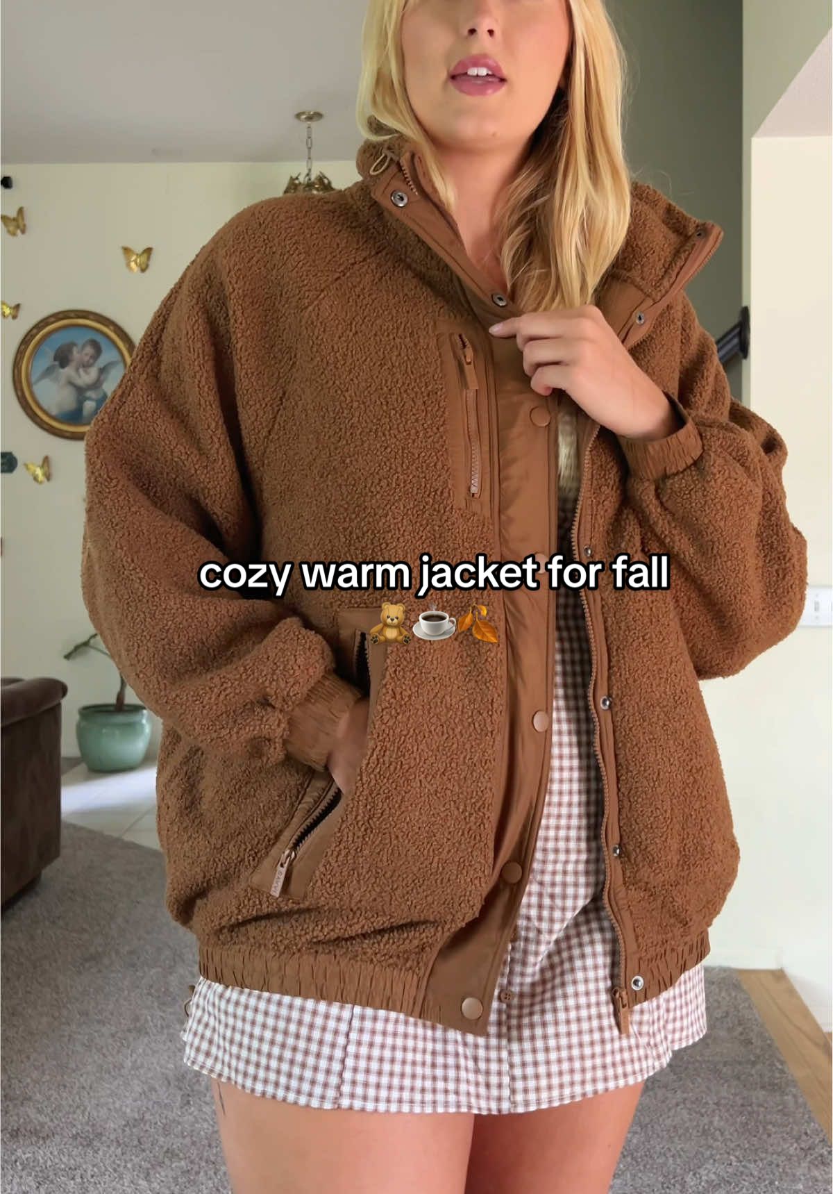 a teddy like jacket for fall is a must! this is easily one of my favorites 🧸🍂 #fashion #outfit #fashiontiktok #outfitideas #jacket 