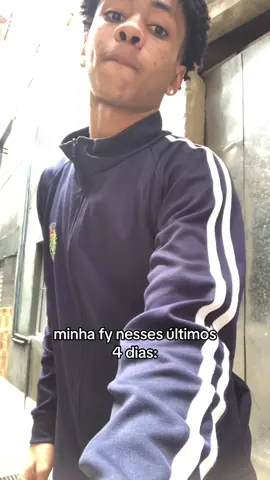 essa música com o emote do Roblox lá #fyp 