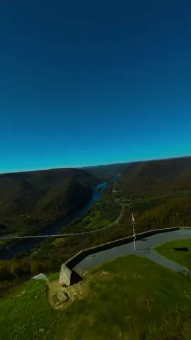 One of my favorite places in Pennsylvania 🥰 I had footage from my Avata 1 sitting in my HD for over a year because I didn’t like how it turned out so I went and scraped all the good parts and stitched something together 🥹 #fpv #pennsylvania #hynerviewstatepark #dji