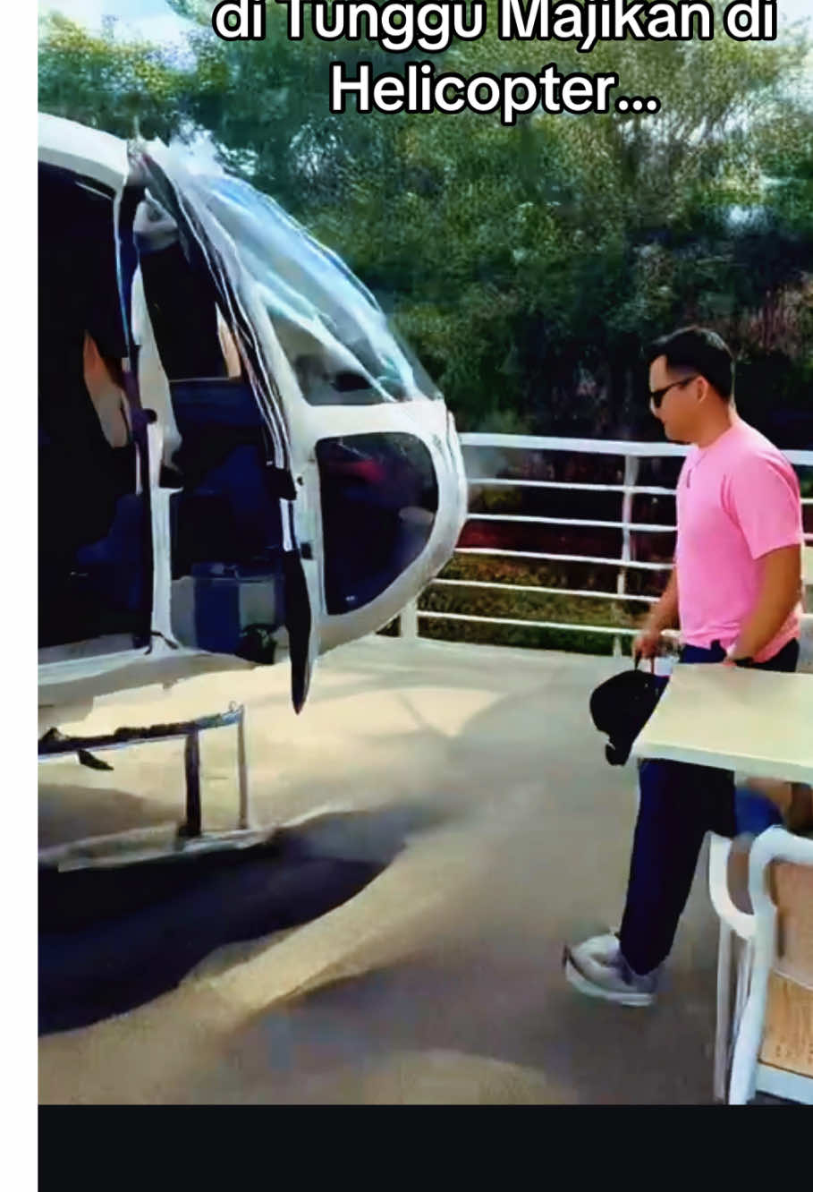 Sudah di tunggu majikan (Boss) di helicopter nih.. #mykevinchannel #helicopter 