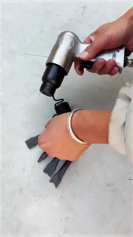Máy Đục hơi kèm mũi đục
