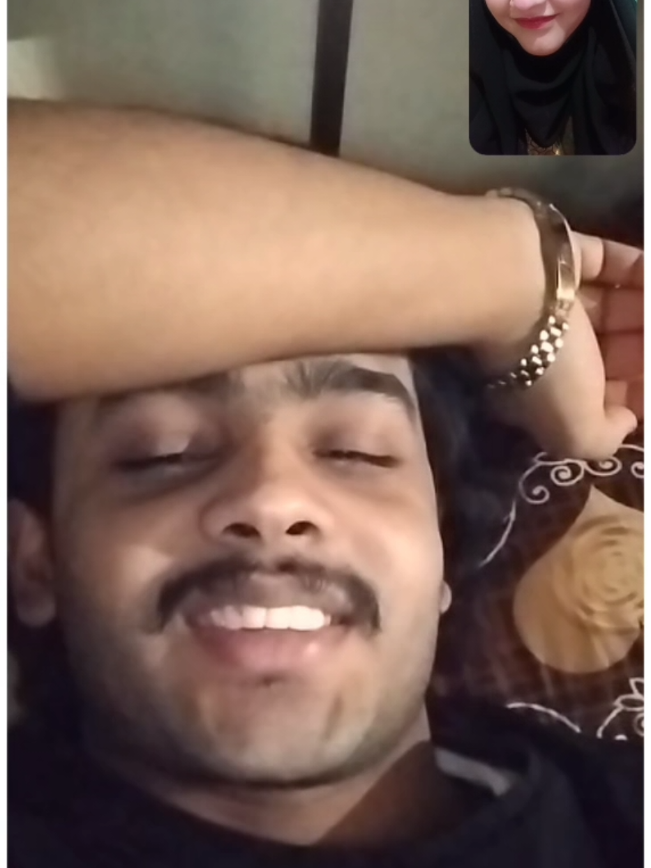 সুযোগে সৎ ব্যবহার করলাম,,, প্রবাসী স্বামীর সাথে,,,😁 কে কে আমার মতো,,,,, জামাইর কাছ থেকে কিছু চাওয়ার আগে,,,তাকে ইচ্ছে মতো পাম দাও,,😁😁🤣🤣#সউদিপ্রবাসীর_বউ✈️🇸🇦👰 #প্রবাসীর বউ✈️✈️✈️ #foryouu #foryoupage #vairaltypシ @TikTok for Business @TikTok @Disha Moni 