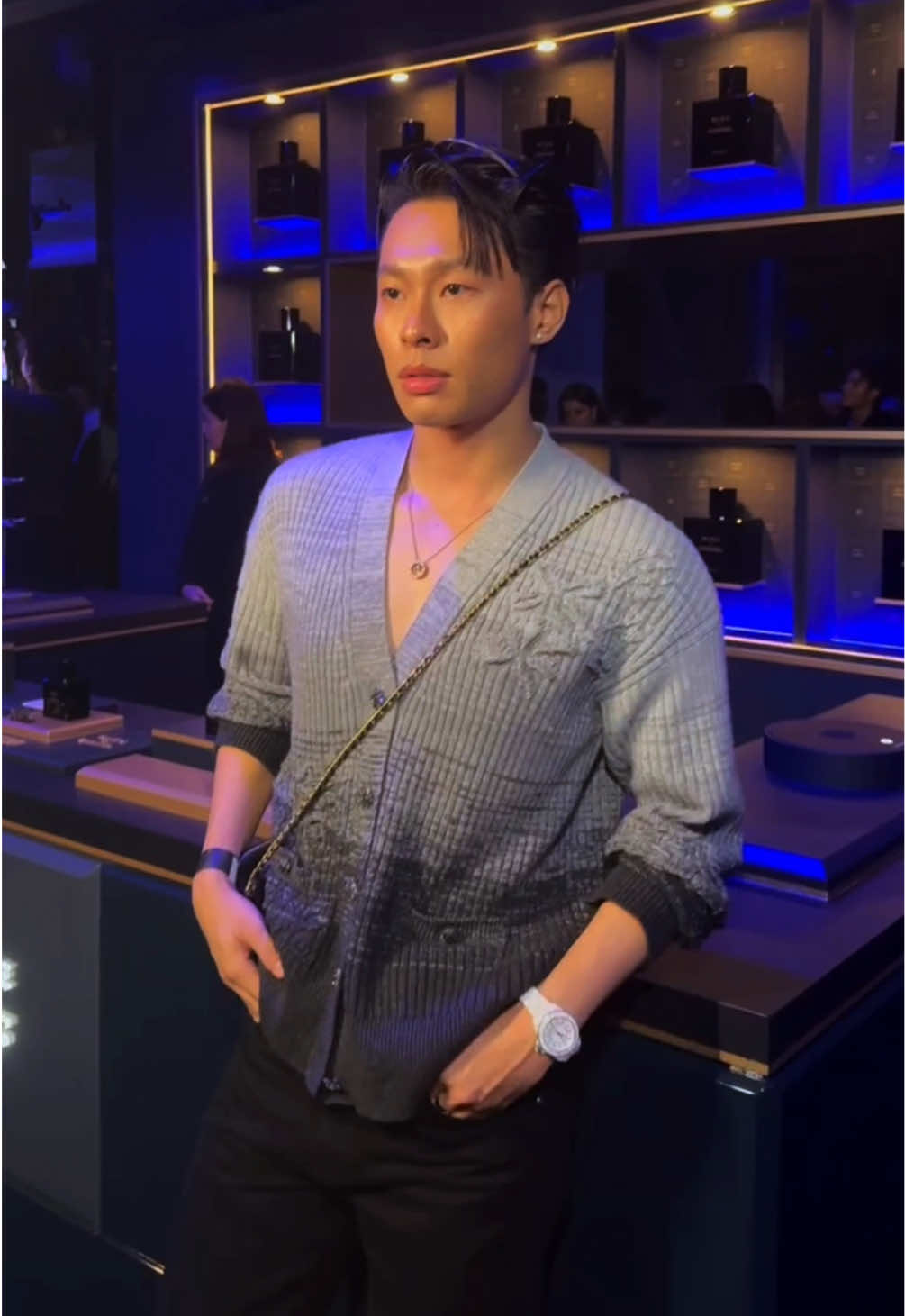Cùng theo chân HURRYKNG khám phá sự kiện BLEU DE CHANEL L’Exclusif tại Bangkok, Thái Lan. Nơi một mùi hương không chỉ là nước hoa, mà còn là câu chuyện trọn vẹn của sự tự do và bản lĩnh của những người đàn ông. #BleuLExclusif #BleuDeCHANEL #LOFFICIELHOMMESVietnam
