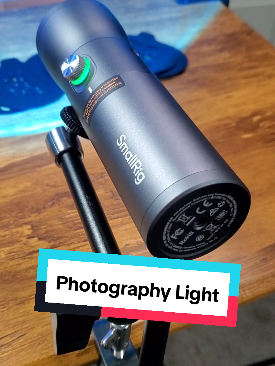 SmallRig Focus Adjustable photography light can provide unique and different background lighting, LED and rechargeable! It includes several filters to give unique lighting effects! #photography #photographer #lighting #tiktokshoplabordaysale #tiktokshopcreatorpicks 