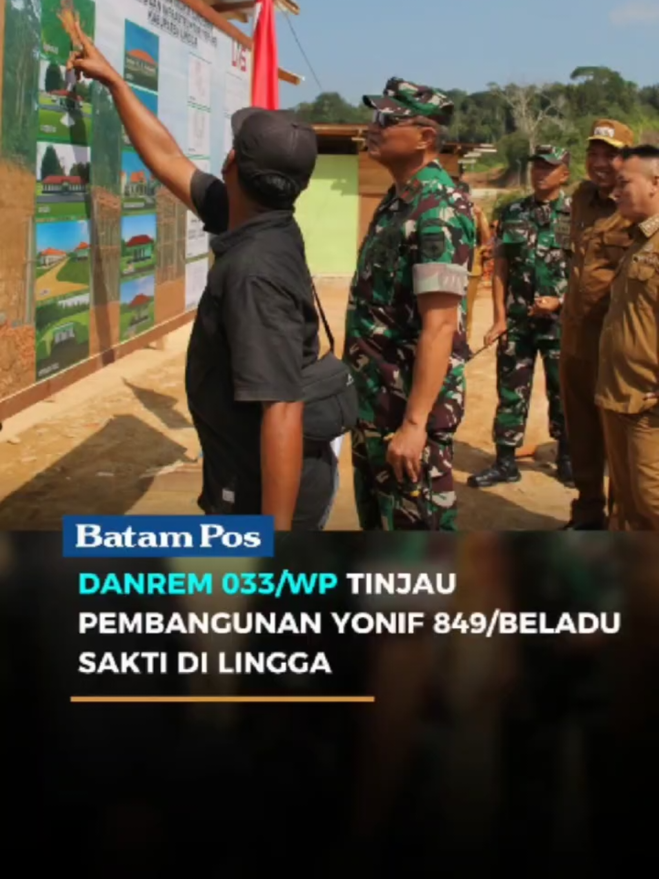 Komandan Korem 033/Wira Pratama (WP) Tanjungpinang, Brigjen TNI Bambang Herqutanto, M.Han melakukan kunjungan kerja ke Kabupaten Lingga selama dua hari, 26–27 Agustus 2025.  Kunjungan ini bertujuan meninjau progres pembangunan Batalyon Infanteri (Yonif) 849/Beladu Sakti di Desa Musai, Kecamatan Lingga, sekaligus melihat pembangunan Makodim di Kelurahan Raya, Kecamatan Singkep Barat. Kedatangan Danrem disambut Bupati Lingga Muhammad Nizar bersama Forkopimda di Pelabuhan Tanjung Buton, Daik Lingga. Brigjen TNI Bambang menegaskan, pembangunan Yonif 849 bukan sekadar pembentukan satuan baru, tetapi juga untuk memperkuat sistem pertahanan di wilayah strategis nasional sekaligus mendukung ketahanan pangan di Kepri.  Saat ini, progres pembangunan mencapai 42 persen dan sekitar 50 personel telah disiapkan untuk menempati Yonif 849 pada akhir Agustus. Nantinya, batalyon ini akan diperkuat lebih dari 1.100 personel yang terbagi dalam kompi pertanian, peternakan, konstruksi, kesehatan, dan senapan. Ia berharap kehadiran satuan baru ini dapat bersinergi dengan pemerintah daerah dalam pembangunan Lingga. Wakil Bupati Lingga, Novrizal, menyampaikan apresiasinya kepada TNI AD atas pembangunan batalyon tersebut. Menurutnya, kehadiran Yonif 849/Beladu Sakti akan memperkuat kerja sama antara TNI dan pemerintah daerah, khususnya dalam merealisasikan ketahanan pangan dan pembangunan di Lingga. Reporter & video: Vatawari Editor : Welly Abenk #lingga 