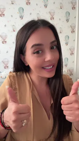 Și, în contextul întrebării dacă pe 8 septembrie începe sau nu școala :)), m-am gândit că este momentul ideal să vorbim puțin despre câteva dintre lucrurile pe care eu mi-aș fi dorit tare mult să le știu înainte de începerea clasei 0. Sper să găsiți utilă experiența noastră 🫣 #BackToSchool #PrimaZiDeȘcoală#tiktokedu #Clasa0 #viațadepărinte   