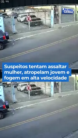Um rapaz sai de uma loja, olha pra trás antes de começar a atravessar a rua, mas é surpreendido por uma moto em alta velocidade. O garoto é atropelado, fica preso no pneu da moto e é arrastado. Os dois ocupantes da moto se levantam rapidinho, pegam o veículo e vão embora. Sabe por quê? Eles tinham acabado de tentar roubar uma mulher no ponto de ônibus e estavam em fuga. 👉 Assista à reportagem completa do #BalançoGeral em R7.com/balancogeral 