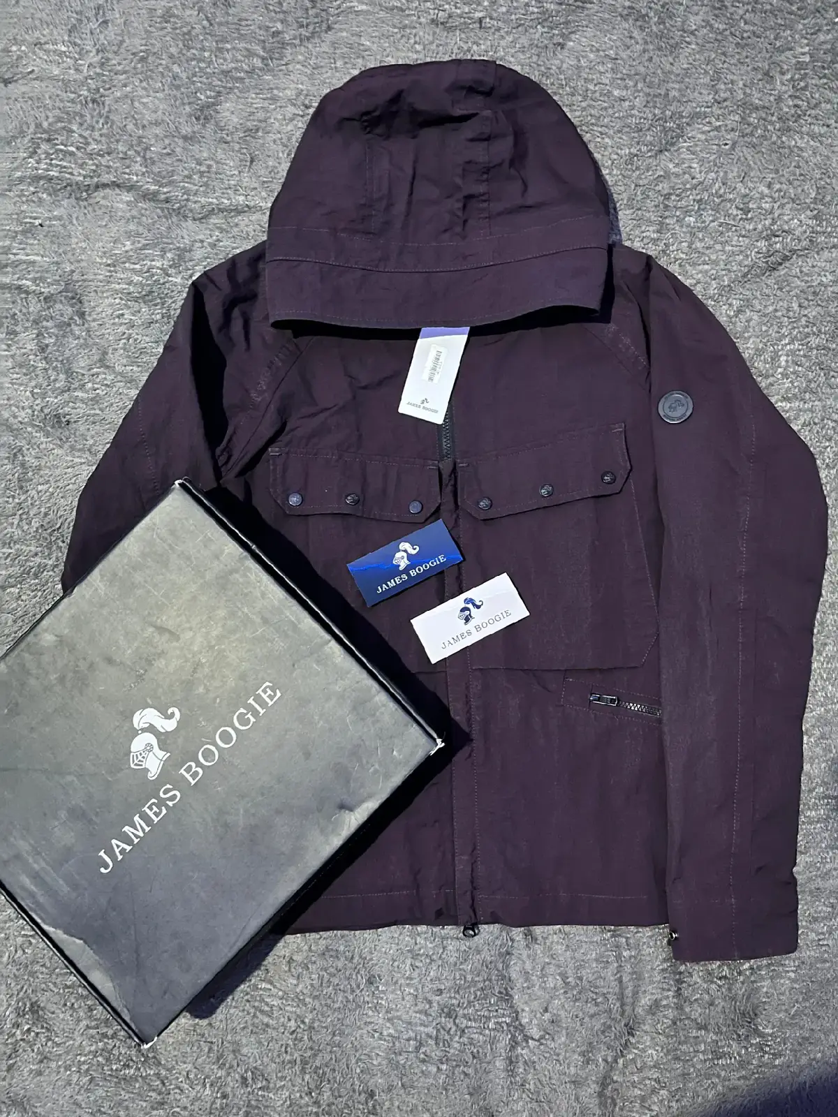 Size : S Condition : 9/10 Kelengkapan : lengkap  PRICE?DM💸 booked?dp be smart buyer no return no refund❗ #jamesboogie #casualfootball #culture #jorkacs #fyp 